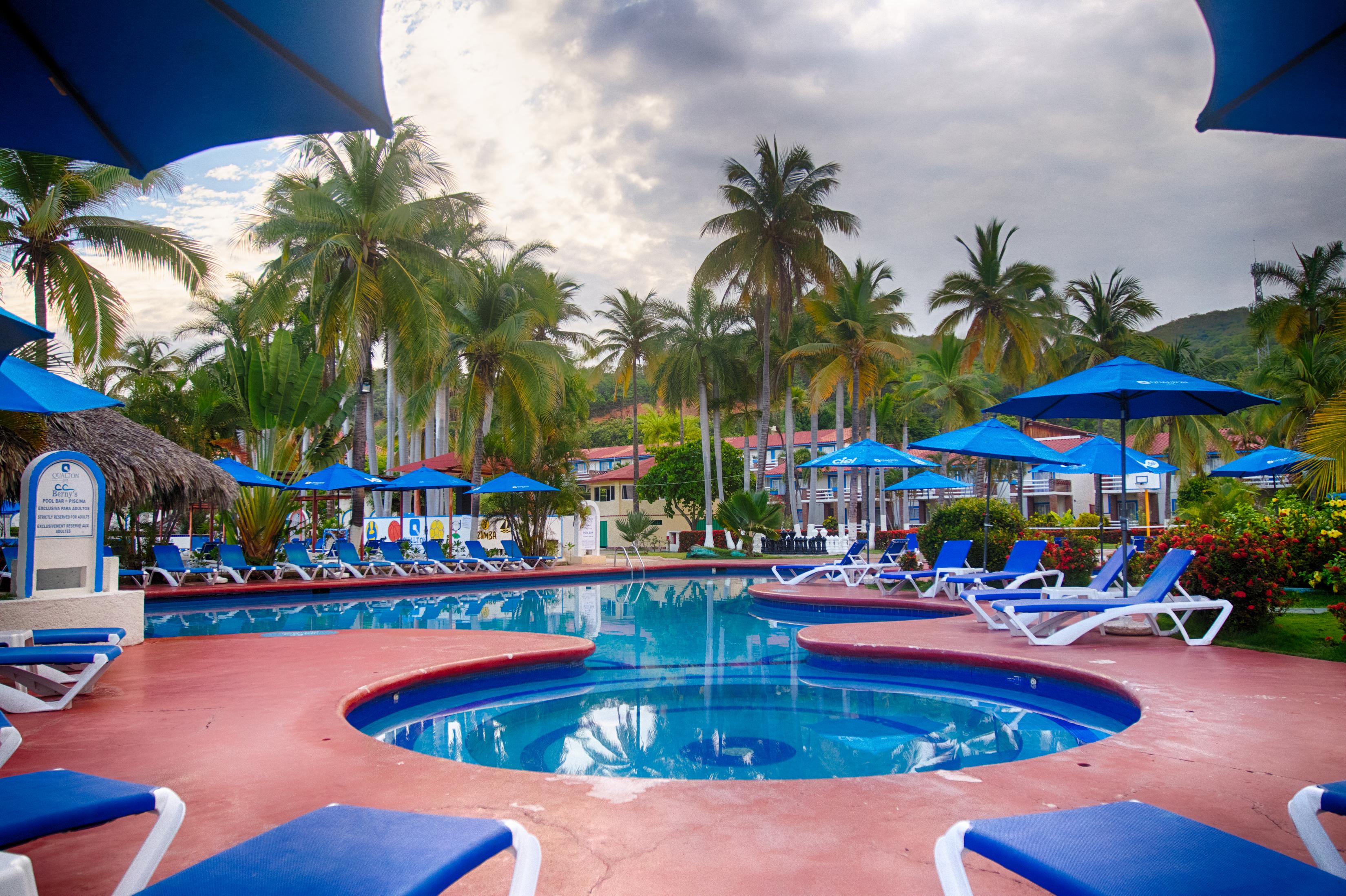 Qualton Club Ixtapa All Inclusive Exterior foto