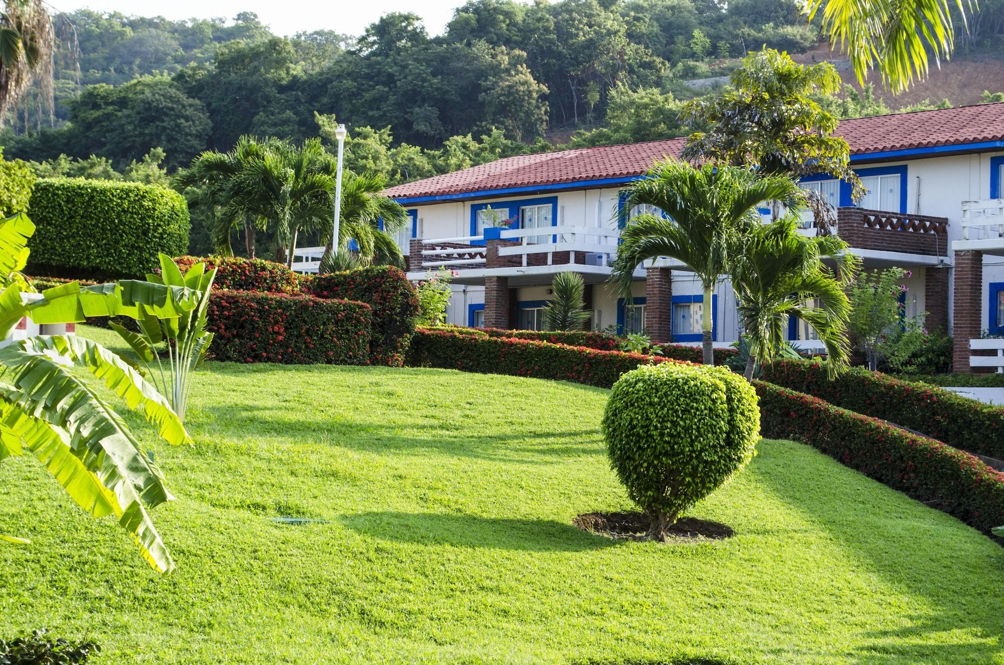 Qualton Club Ixtapa All Inclusive Exterior foto