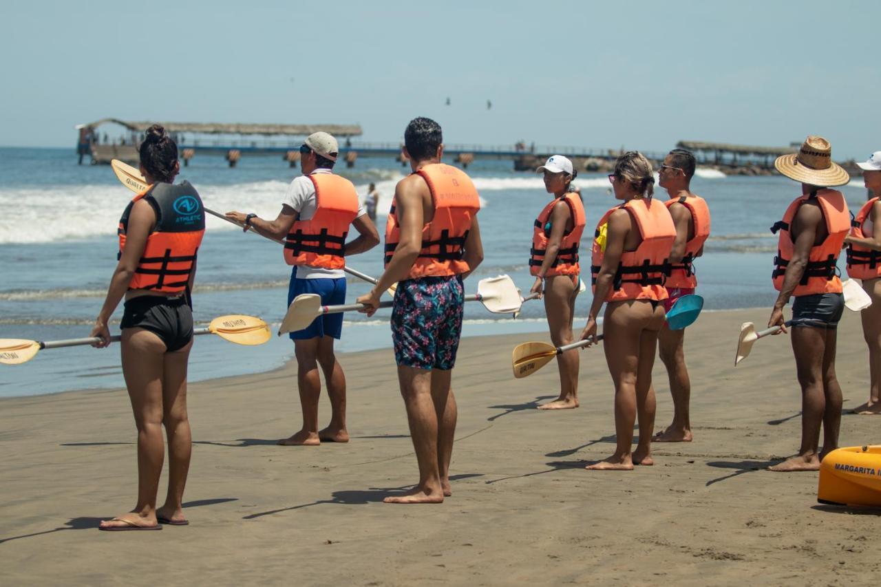 Qualton Club Ixtapa All Inclusive Exterior foto