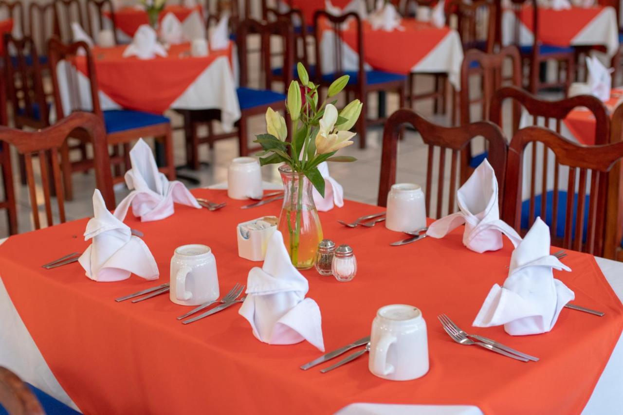 Qualton Club Ixtapa All Inclusive Exterior foto
