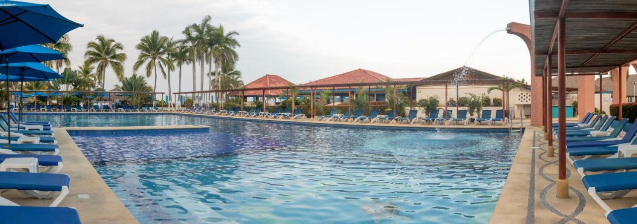 Qualton Club Ixtapa All Inclusive Exterior foto